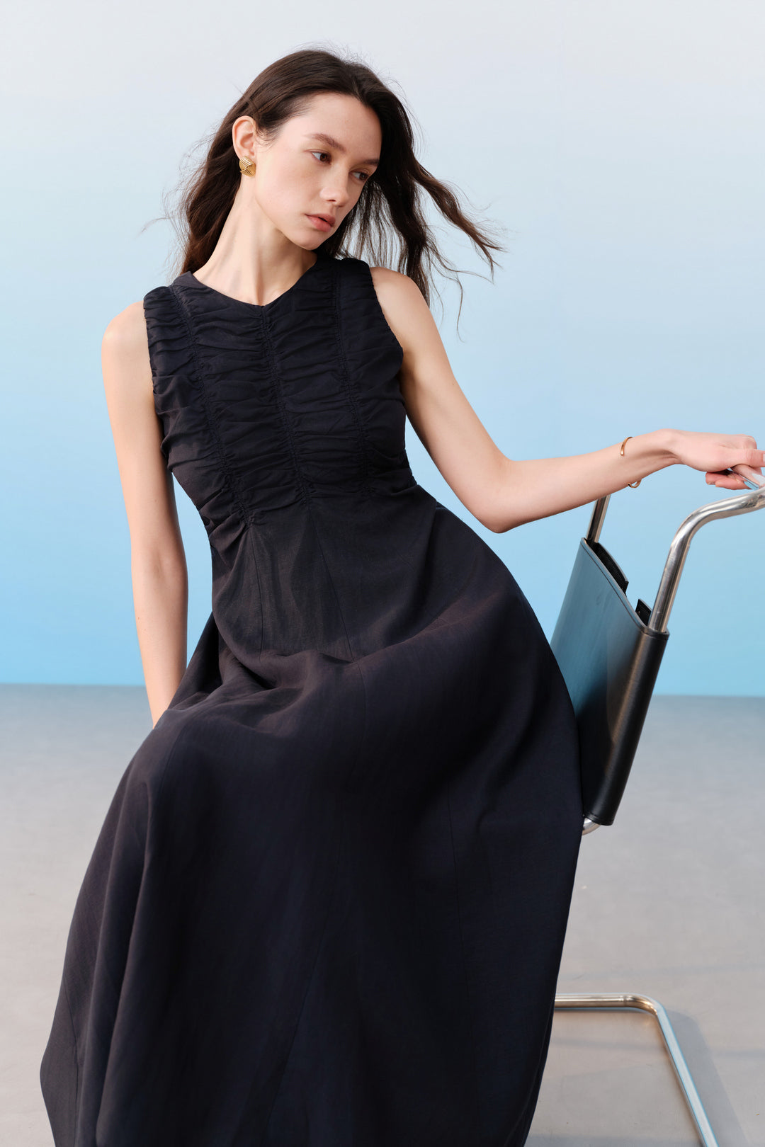BLAACK | Round Neck 圓領連身裙(配前後抓皺細節)