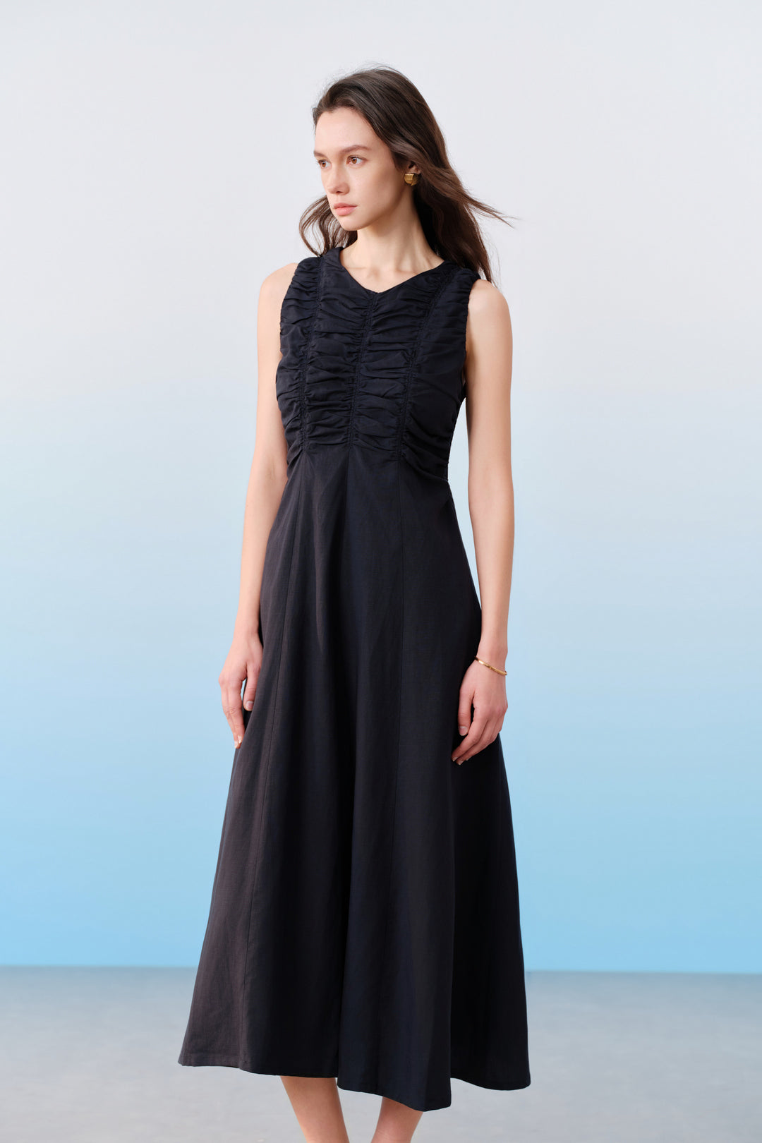 BLAACK | Round Neck 圓領連身裙(配前後抓皺細節)