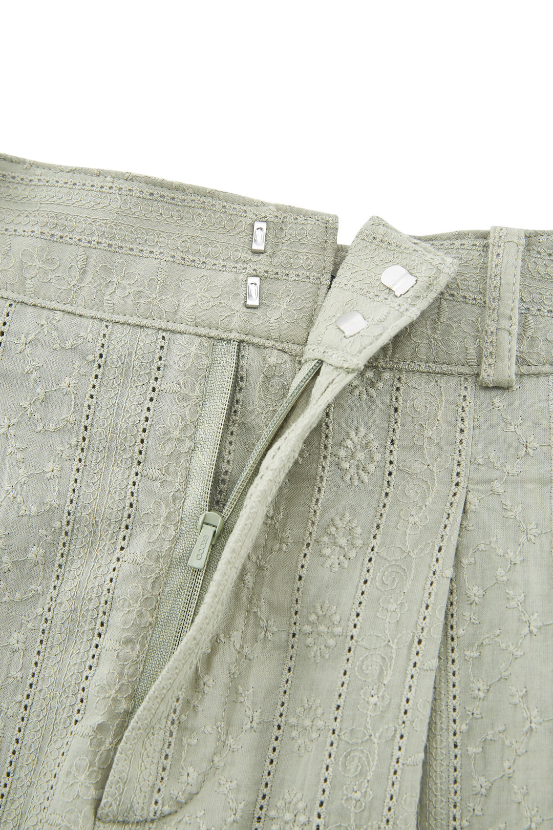 100% Cotton | Regular Waist 休閒短褲