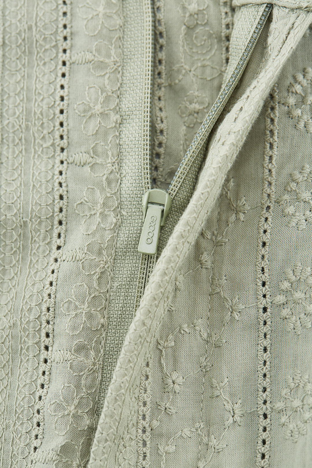 100% Cotton | Regular Waist 休閒短褲