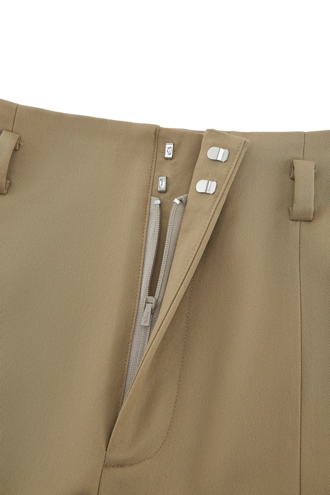 BLAACK | Regular Waist 休閒長褲(配腰帶)