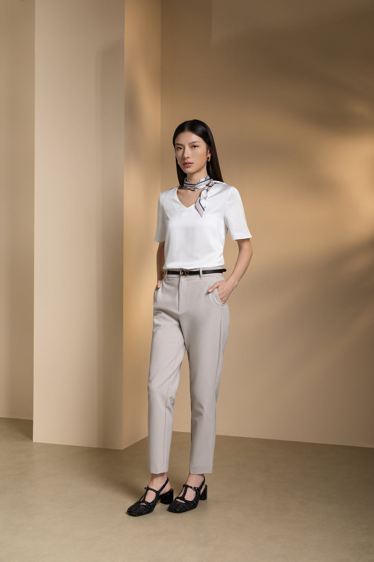 G2000 WOMAN-satin-v-neck-blouse-(with-detachable-scarf)-66241531-White