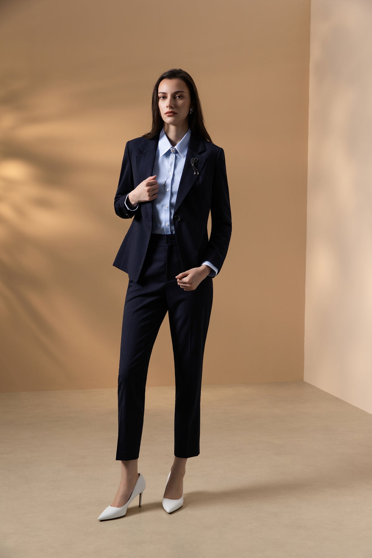 BLAACK WOMAN-blaack-anti-electrostatic-wool-blend-suit-blazer-(with-detachable-brooch)-66914023-Blue