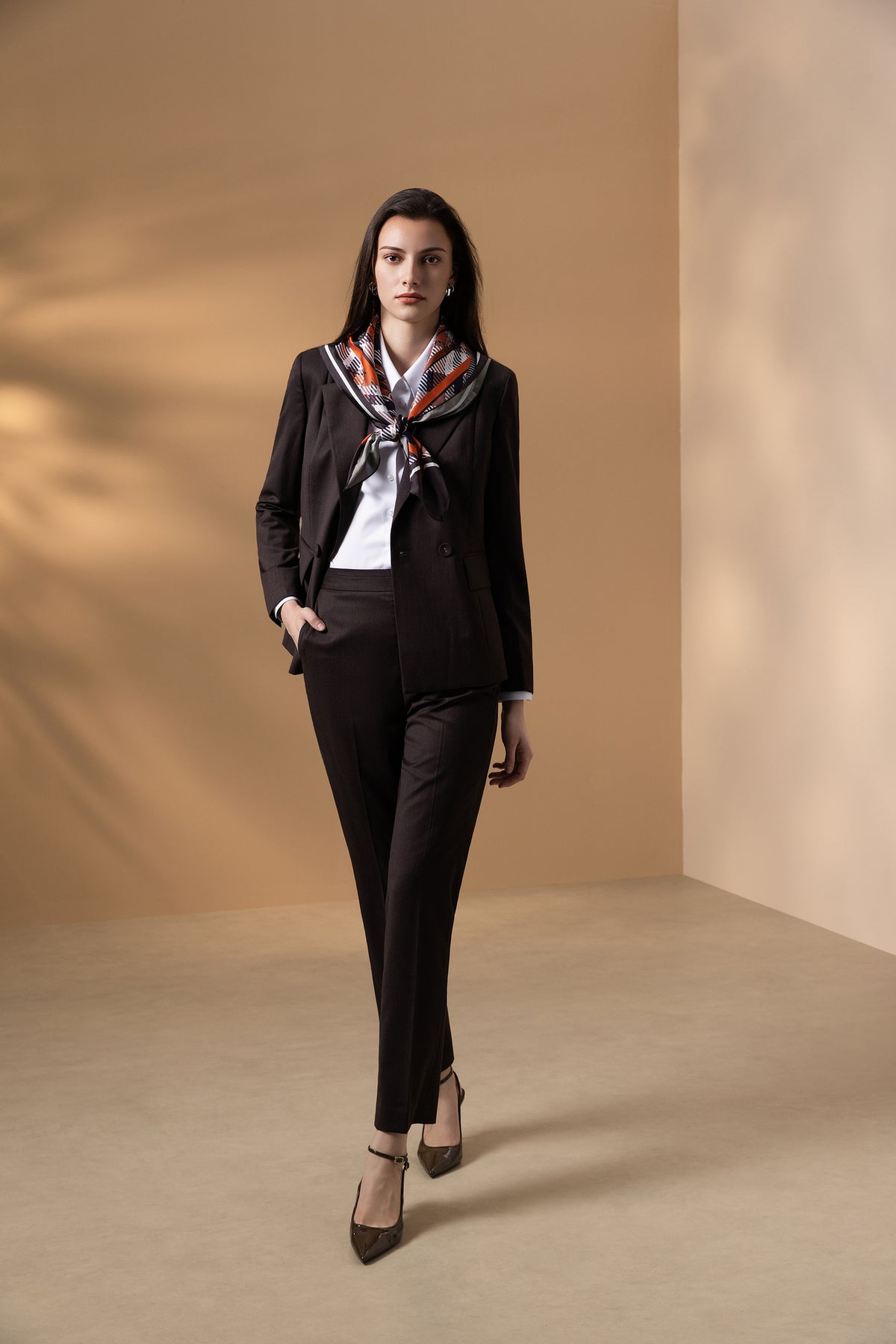 BLAACK WOMAN-blaack-wool-blend-twill-suit-blazer-(with-detachable-scarf)-66914053-Brown