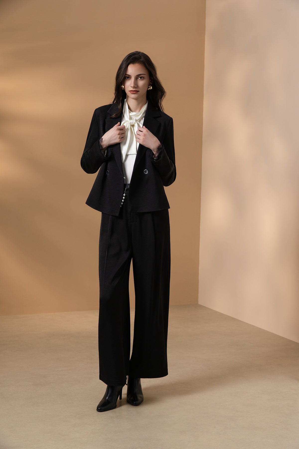 BLAACK WOMAN-blaack-crepe-notch-lapel-blazer-(with-detachable-cuff)-66917605-Black